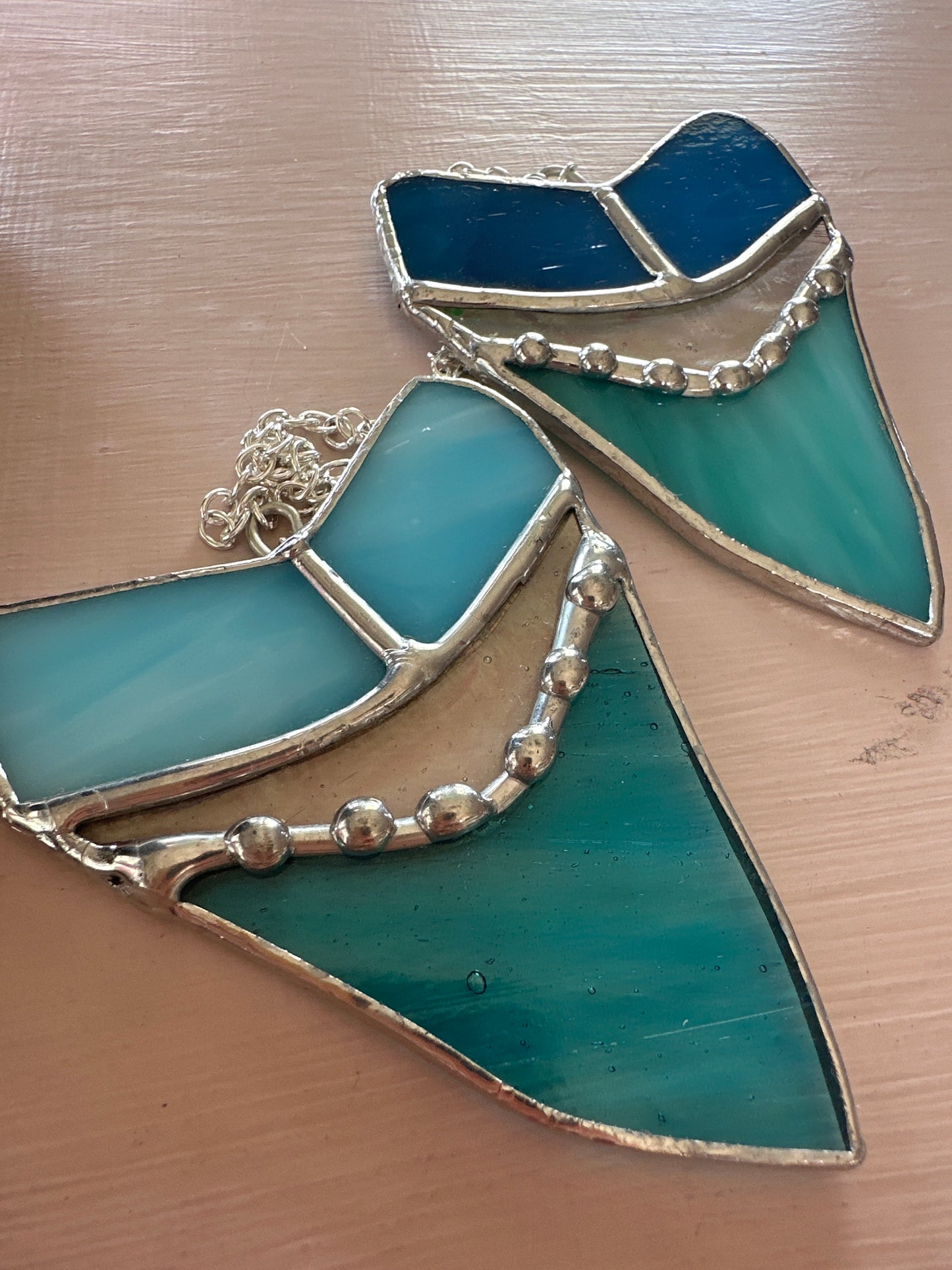 Lizard Glass Design - Shark tooth stained glass