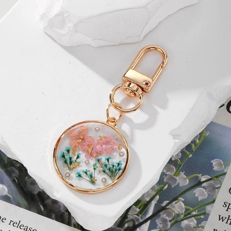 BAG CHARM-PRESSED DRIED FLOWER HEART ROUND | keychain