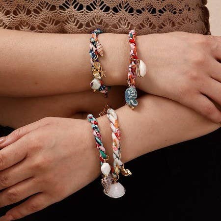 18K STAINLESS STEEL SCARF CHARM BRACELET | 40B5192