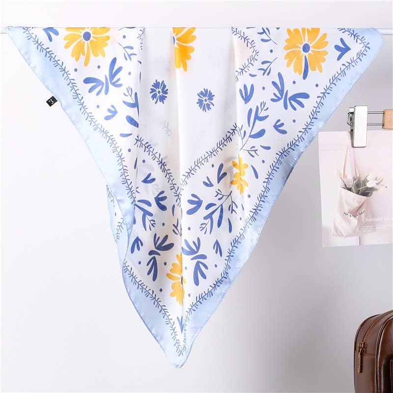 Floral Print Silk-Finish Bandana Scarf | 40SC719