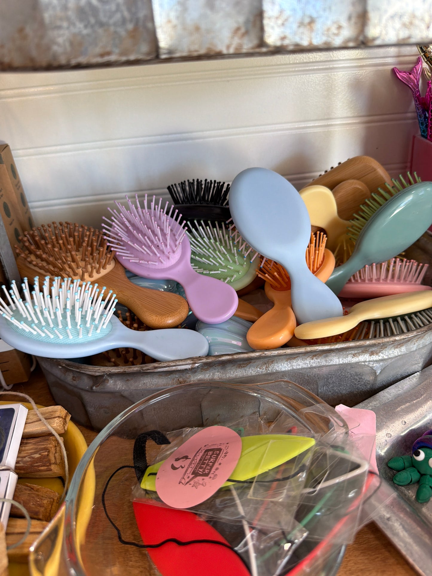 Travel brush